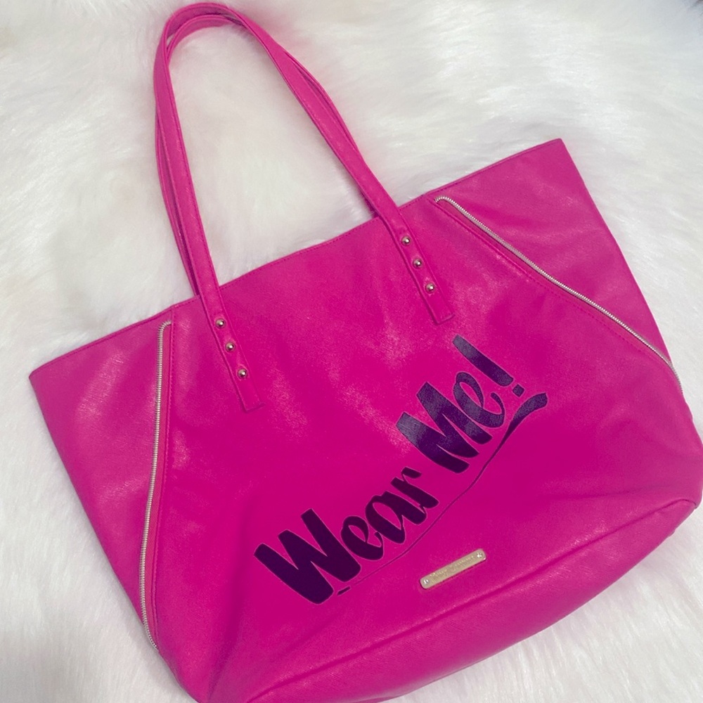Juicy Couture “Wear Me!” Tote New Excellent Condition